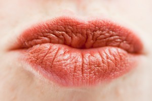 Is Your Mouth Kissably Clean? Here Are 3 Quick Tips To See